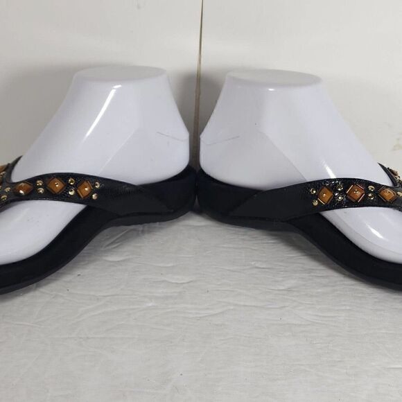 Vionic Women's Floriana US 6 Black Embellished Orthaheel Thong Sandals - Picture 7 of 13